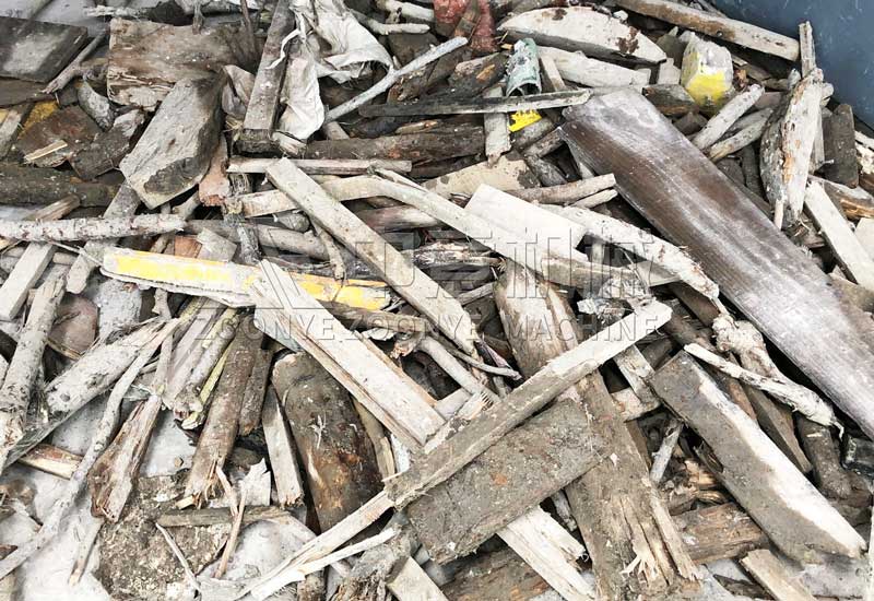 Sorted recycled wood